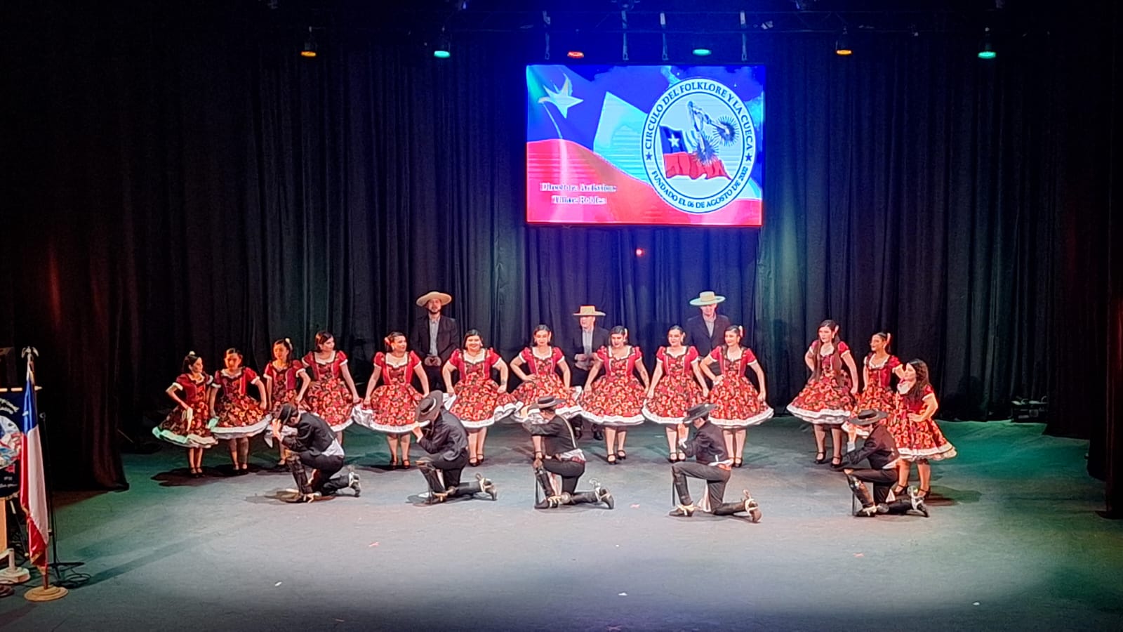 Circulo del folklore y la cueca