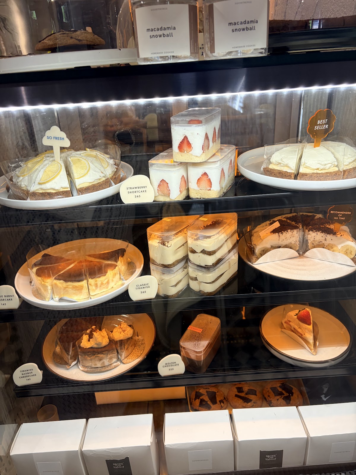 Goodthings Cafe & Hotel - Photo 4