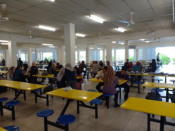 Kafeteria Kolej Kediaman Satria - Photo 1