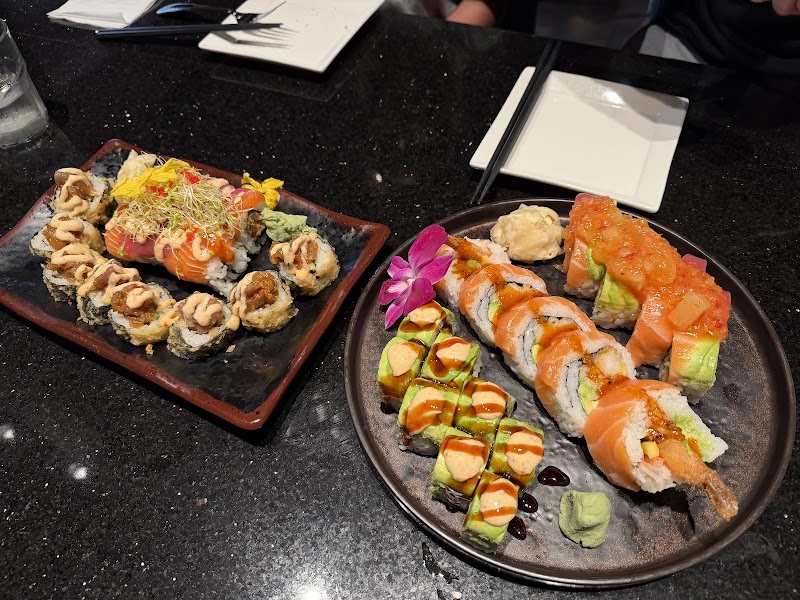 Yoshi Sushi photo 2