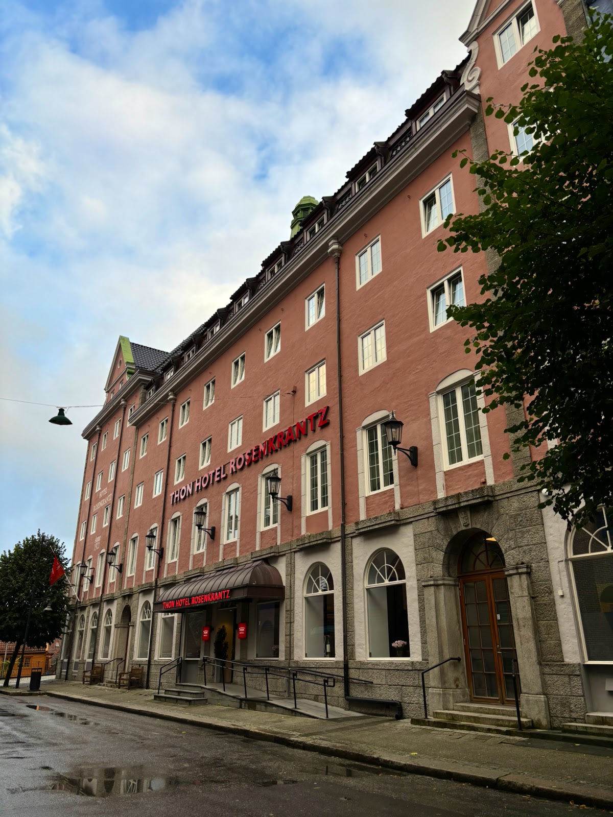 Thon Hotel Rosenkrantz Bergen, dog-friendly hotel in Bergen
