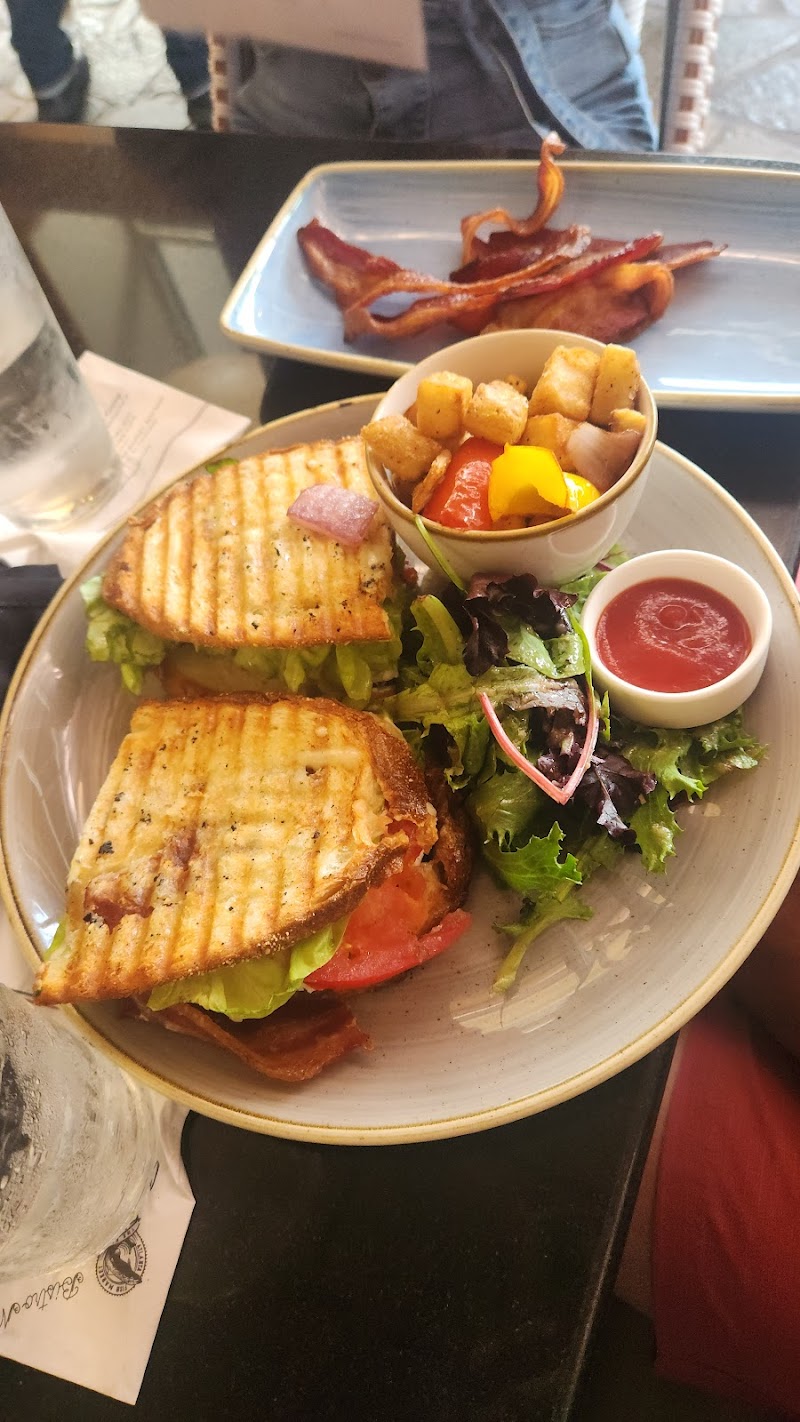 Corner Cafe photo 3