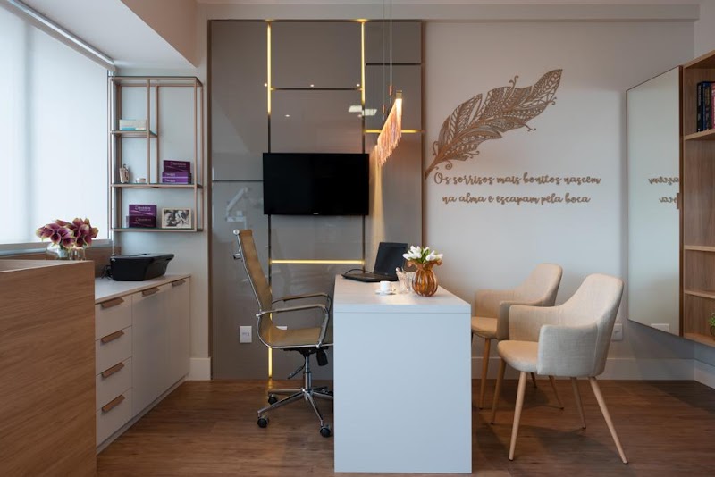 Dra. Graziella Bittencourt - Endodontia Microscópica e Harmonização Facial - foto 3