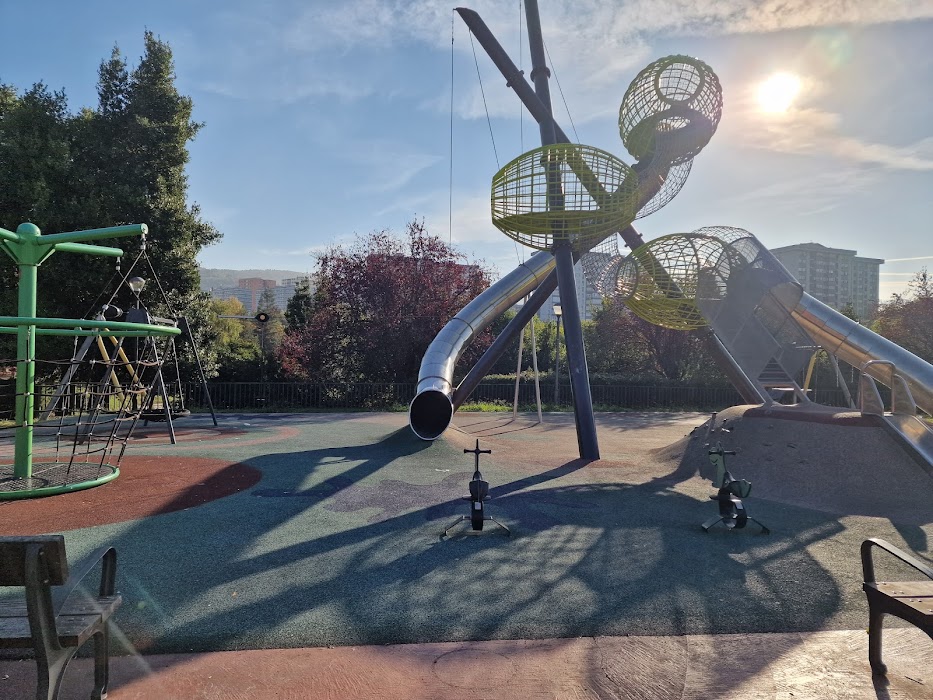 Parque infantil - haurrentzako jolastokia fotoğraf 1