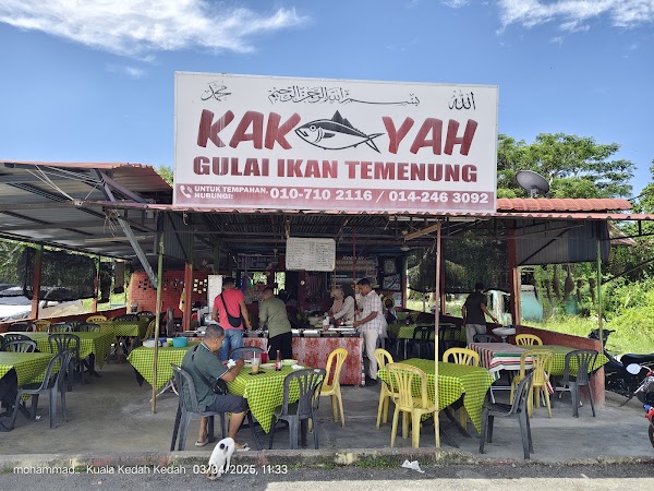 Kak Yah Gulai Ikan Temenung - Photo 1