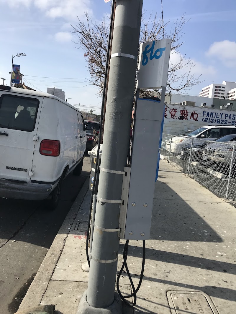 Flo Charging Station - EV Charging in Los Angeles