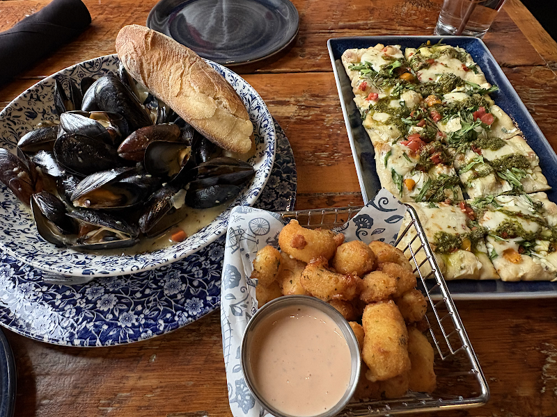 Café Hollander Tosa Village photo 3