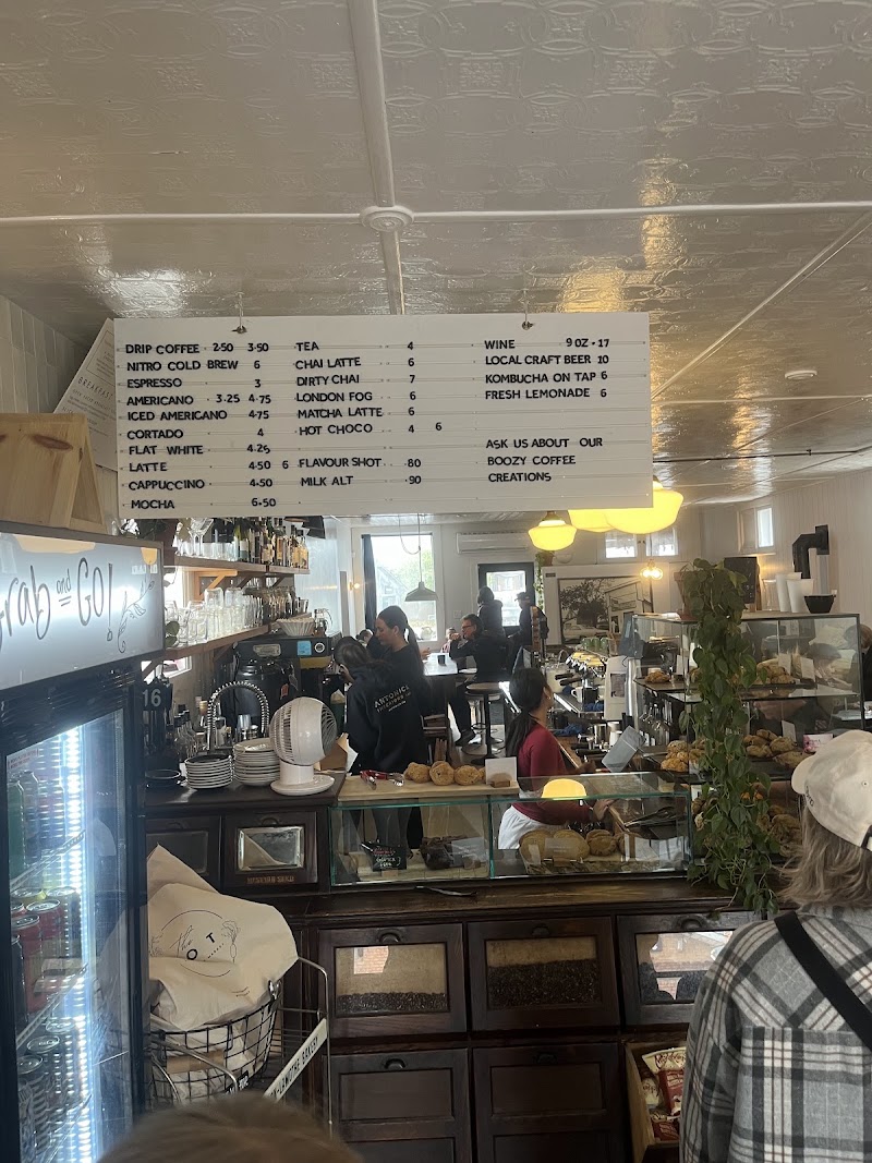 692 Coffee and Bar photo 4