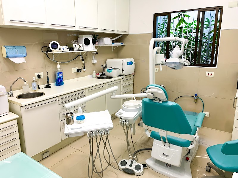 Dra. Anemarie Auwarter Aimi - Clínica Odontológica & Harmonização Facial - CROSP 58009 - foto 2