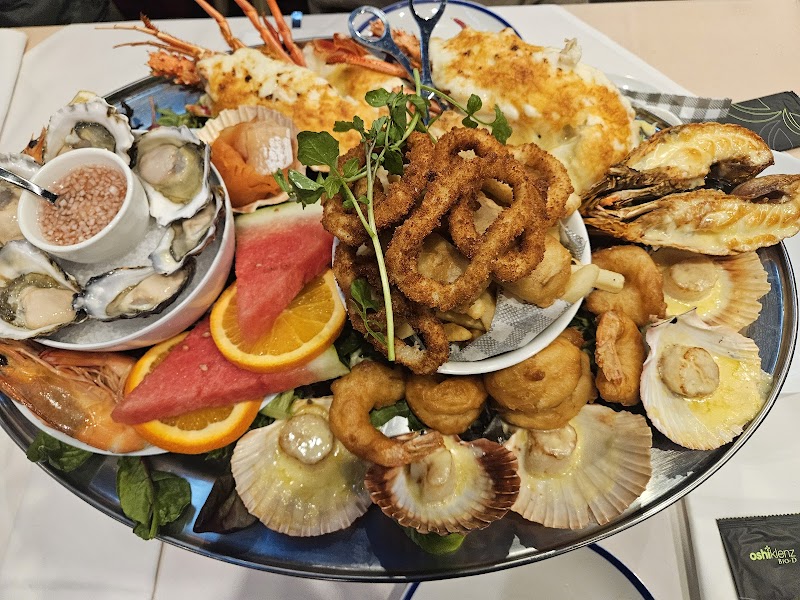 The Lazy Lobster Seafood Restaurant photo 4