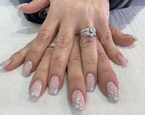 Face 2 Face Skin & Body