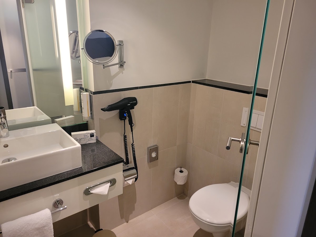 Dorint Hotel Hamburg-Eppendorf, dog-friendly hotel, photo 2
