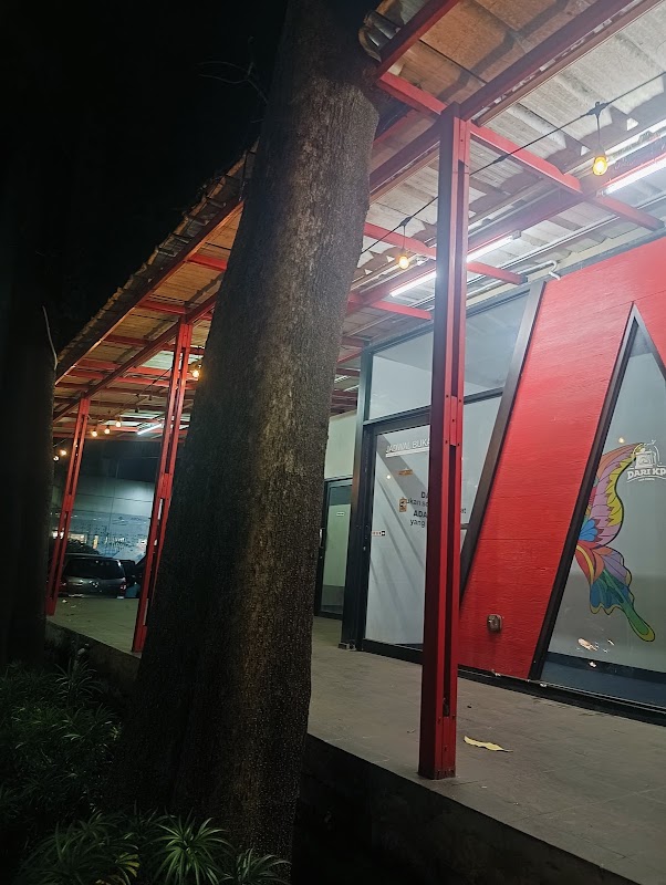 Apartemen titanium square