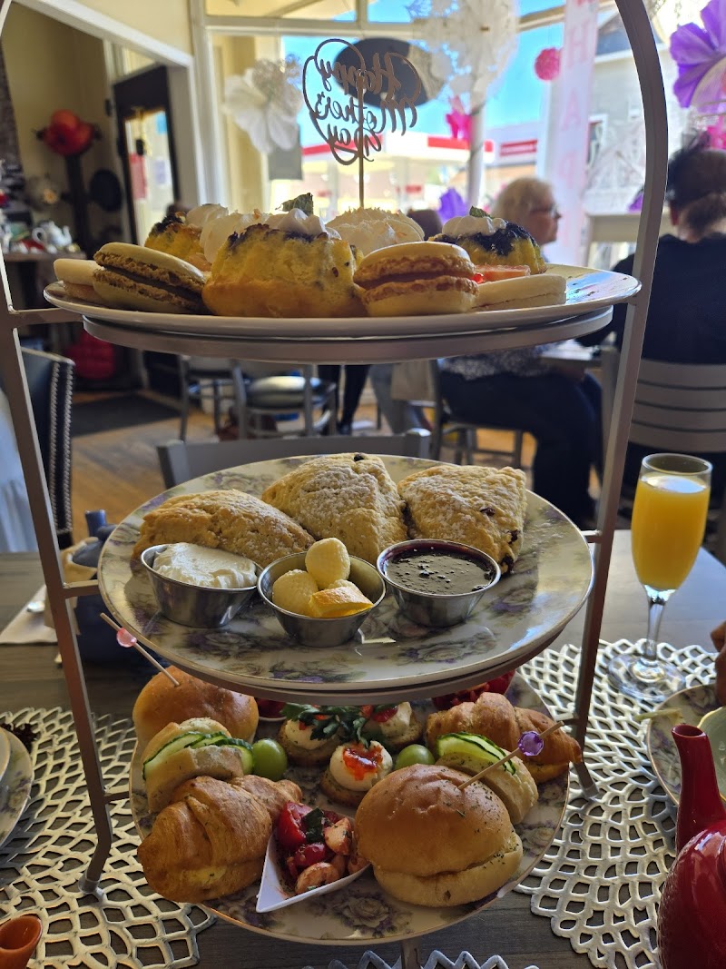 Maddie Hatter - Tea Shop & Cafe photo 4