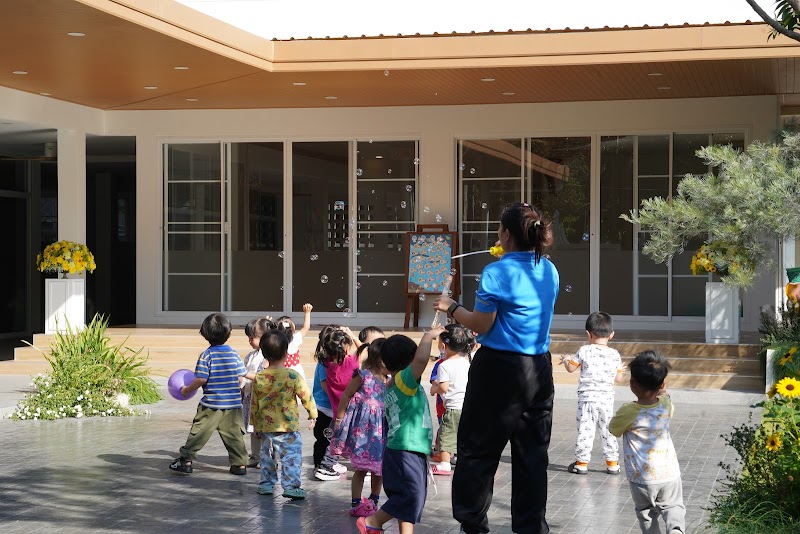 สถานรับเลี้ยงเด็กพรรณีเนอสเซอรี่ Phunnee Nursery