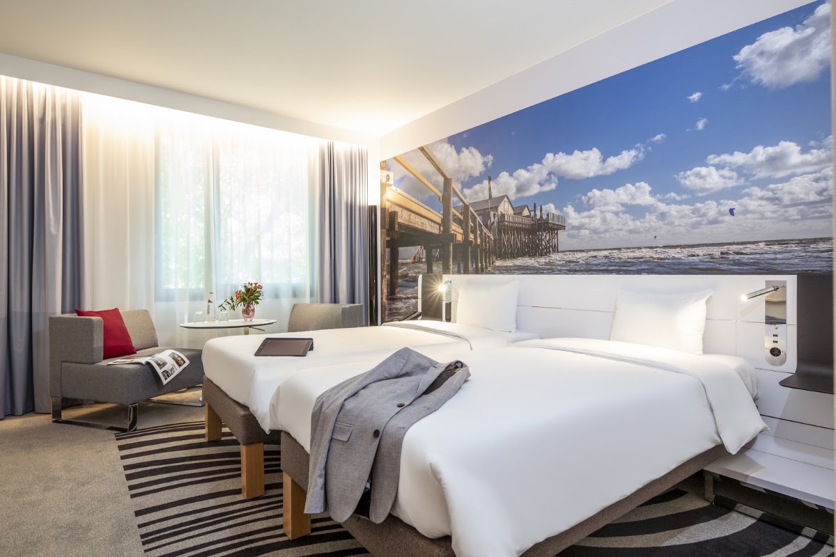 Novotel Hamburg City Alster, dog-friendly hotel, photo 4