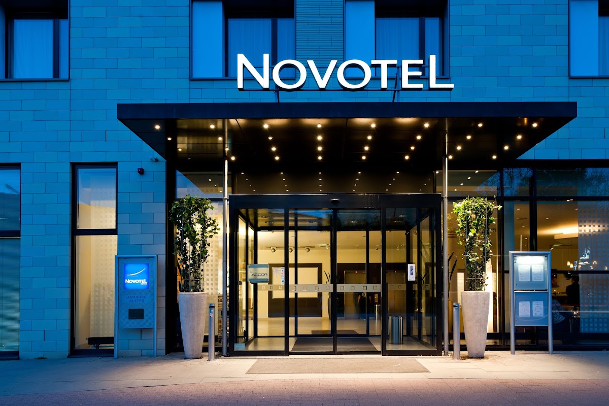 Novotel Hamburg City Alster, dog-friendly hotel, photo 3