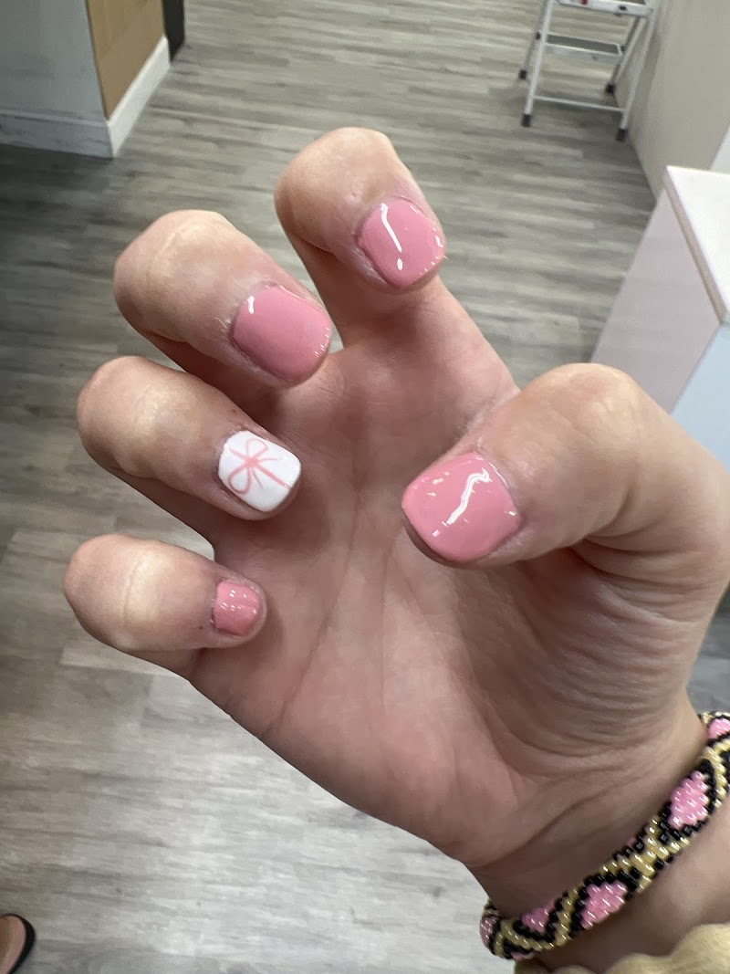 Bijoux Nails Midtown (10% off for Students)