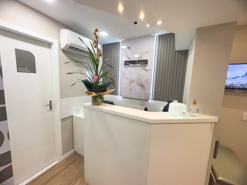 Clinica Implantesim - Prótese e Implante - foto 2