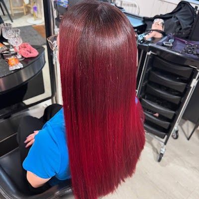 Wow! Excellence in Hair photo 2