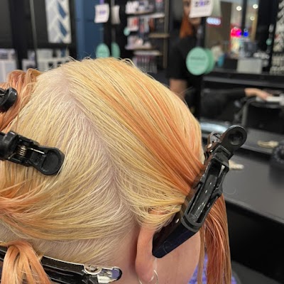 Wow! Excellence in Hair