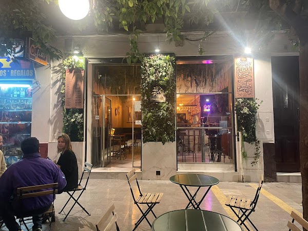 Glass Café & Cocktails