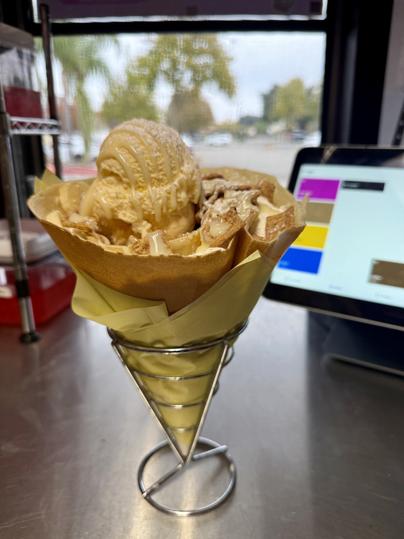 Boba tea drink at Crepe Tea