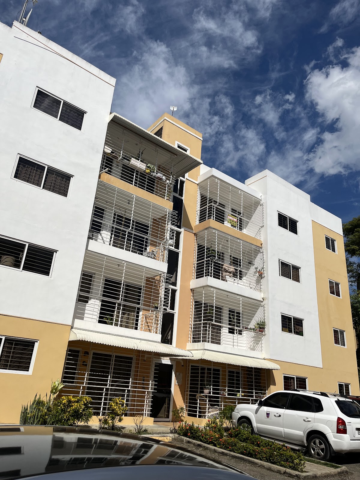 Residencial Alegro padre las casas jardín 6 - Imagen 1