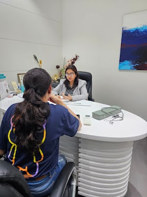 Dr. Rekha Agrawal Best Obstetrician Gynaecologist Near Vijay Nagar Indore, Pregnancy Care, स्त्री रोग विशेषज्ञ