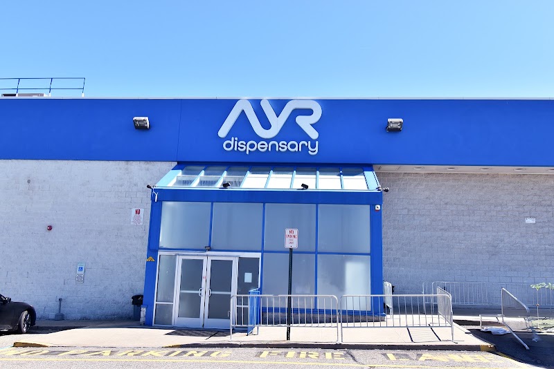 Video tour of Ayr Dispensary Woodbridge retail environment