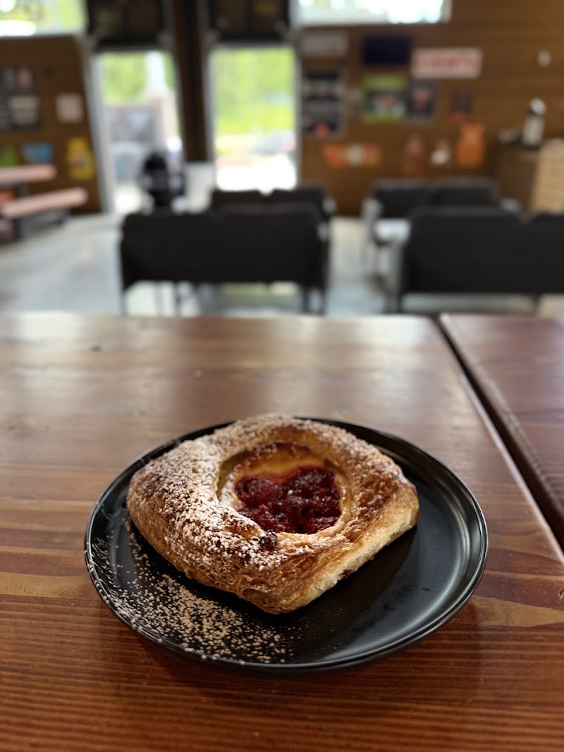 Le Petit Café Troutdale photo 3