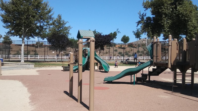 La Ladera Park photo 3