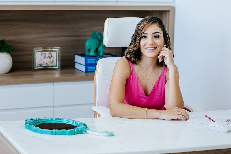 Foto de Dra. Cássia Farris - Dermatologista Joinville