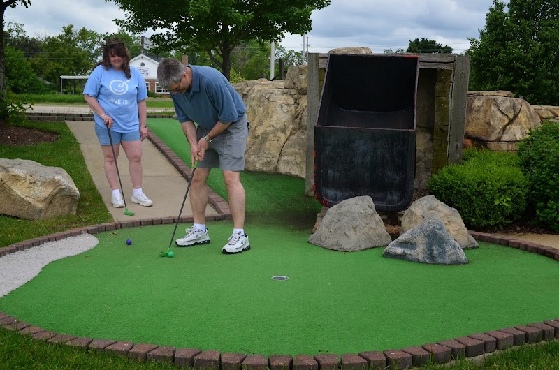 Coyote Crossing Mini Golf banner