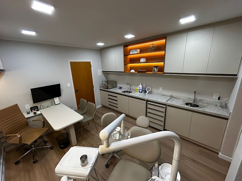 Dr. André Lino | Implante Dentário - foto 5