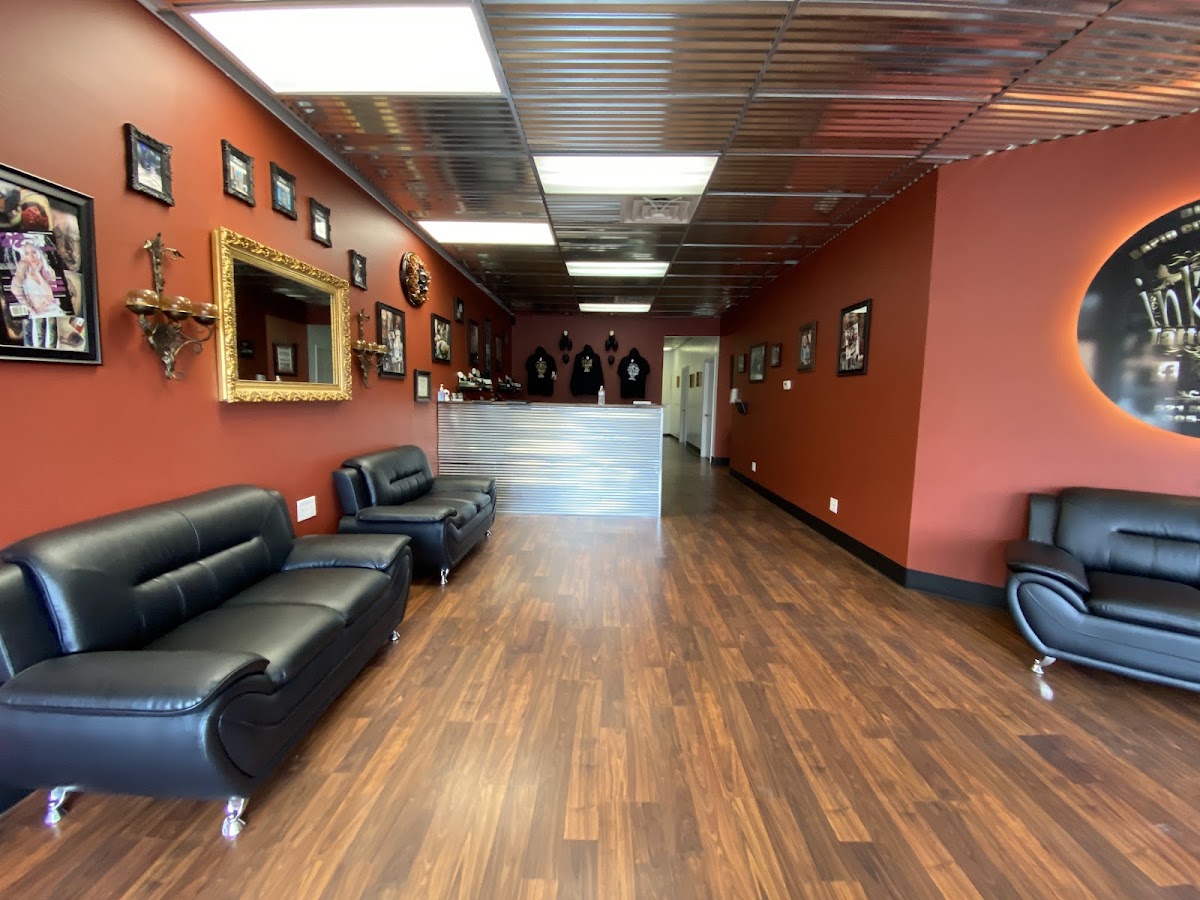 Tattoo Artist Bobby G tattoo parlor in Bellevue, NE