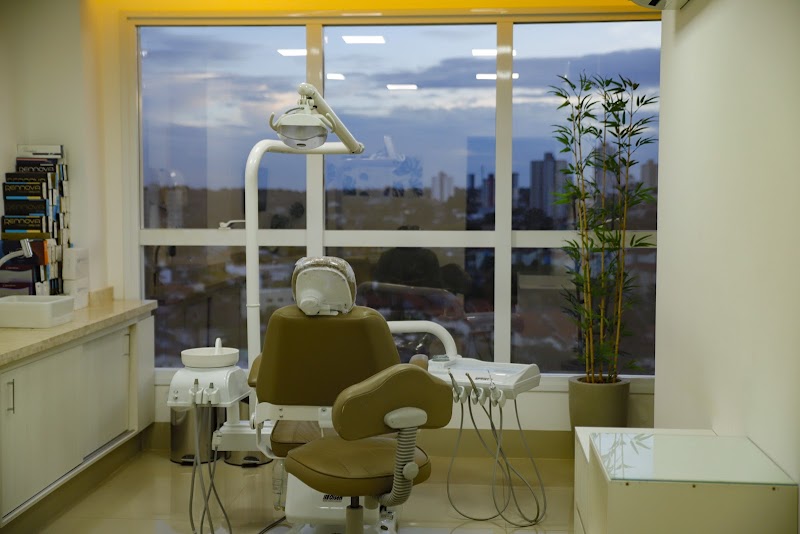 Implantare Odontologia especializada sorriso e face. - foto 4