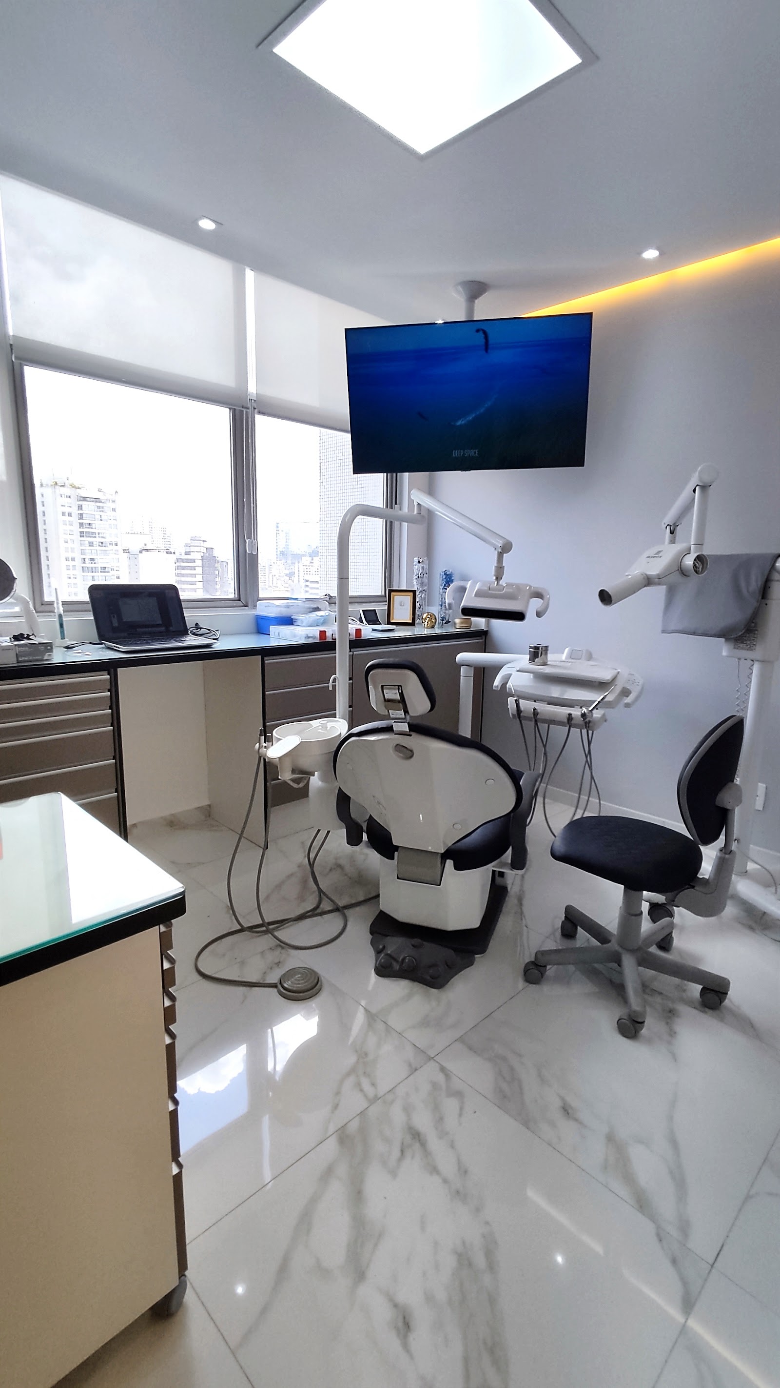 Forge Clinic | Clínica odontológica especializada em harmonização facial, botox, implante dental, lentes e invisalign
