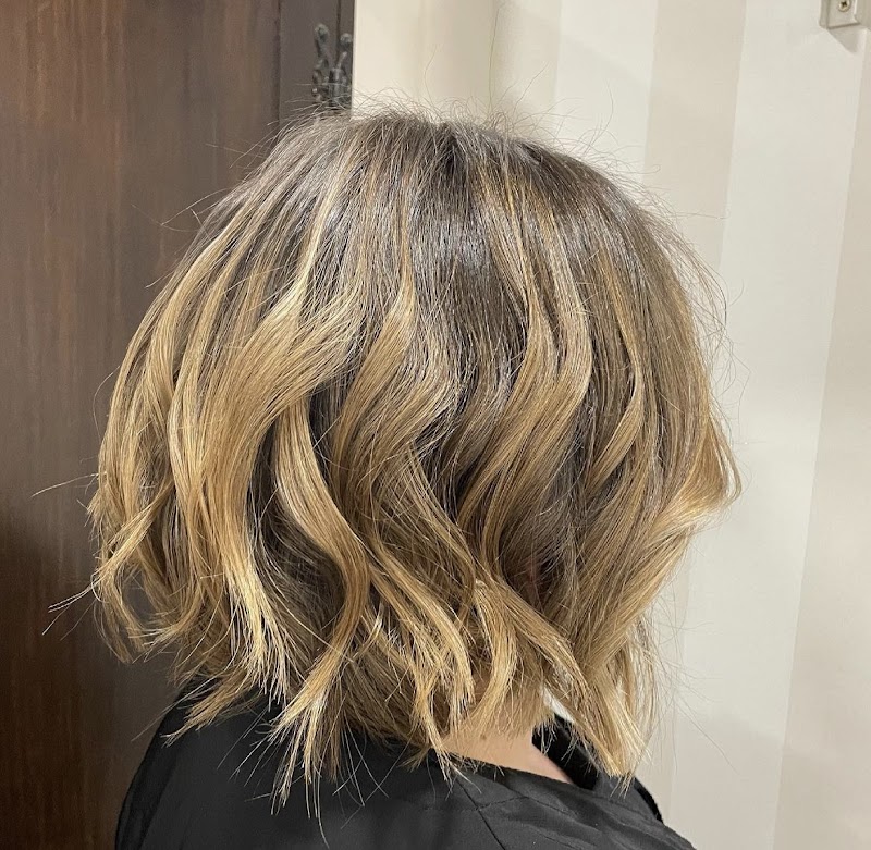 Leo Beauty Salon Barber Shop photo 5