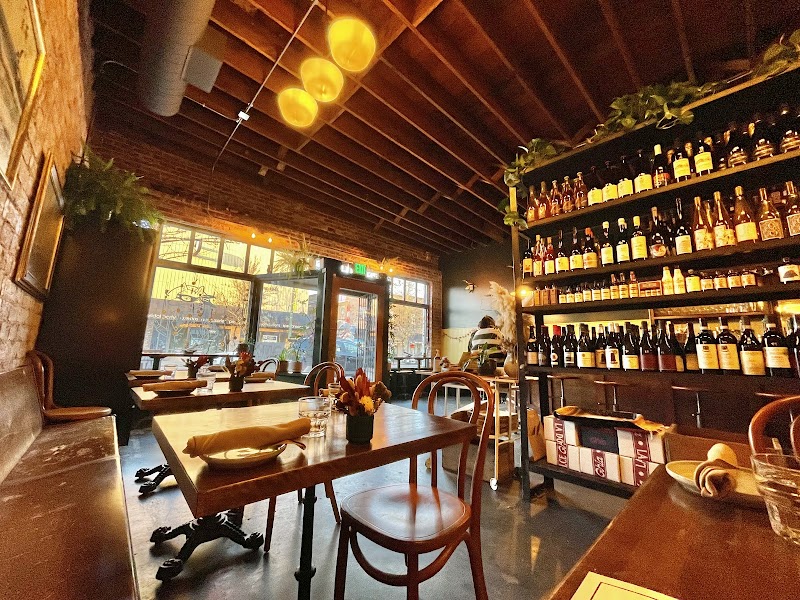 Field Bar & Bottle Shop