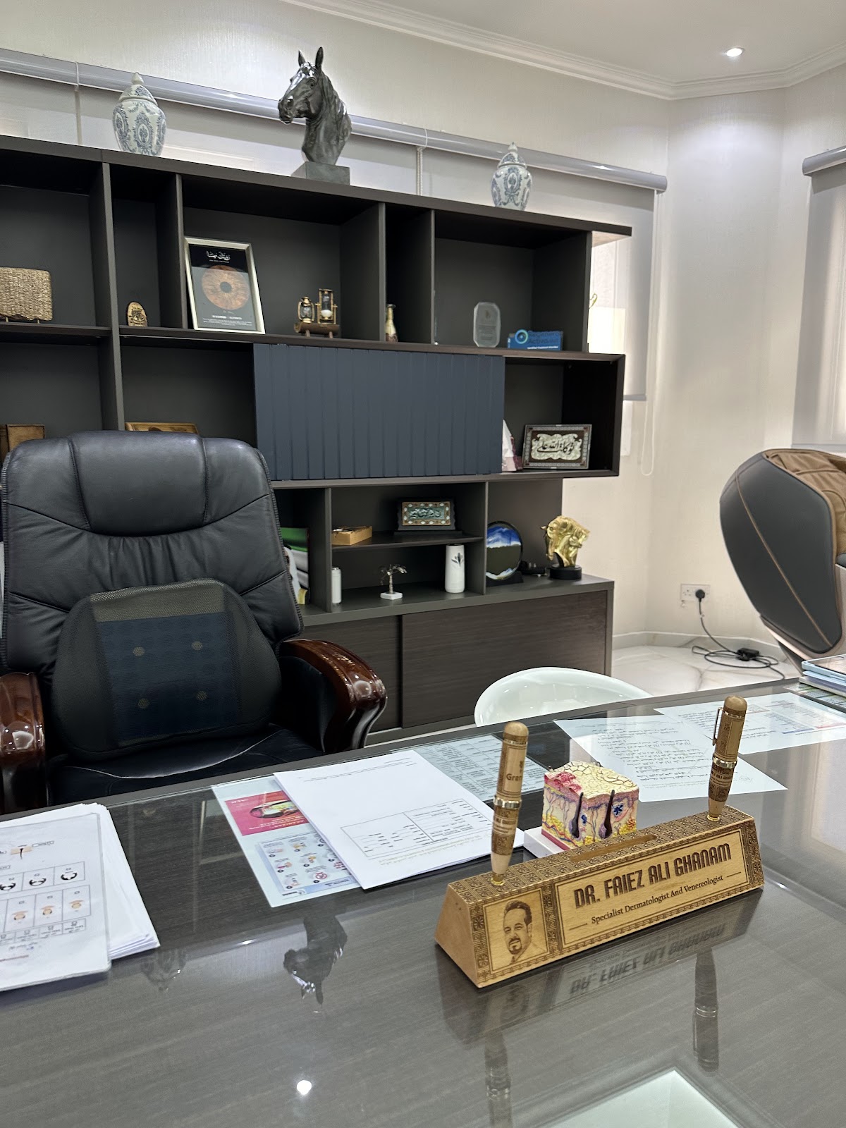 Dr. Faiez Ghanam Dermatologist, Cosmetic | د. فايزغنام للأمراض الجلدية والتجميل 5