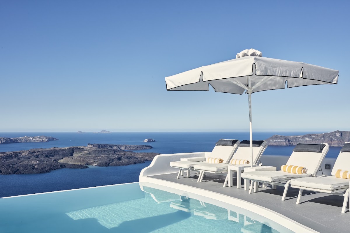 Katikies Chromata Santorini, dog-friendly hotel, photo 2