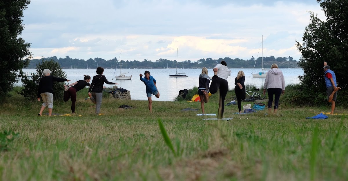 Marie Christine Delahaye Yoga Meditation Janzu Expériences Nature Edge De Mer Vannes Brittany France Etranger — 4