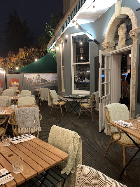 Snobby's Wine Bar in Redland, Bristol