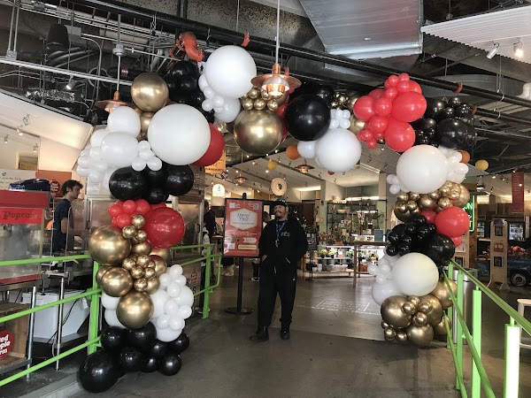 Boston Balloon Events & The Confetti Company portfolio