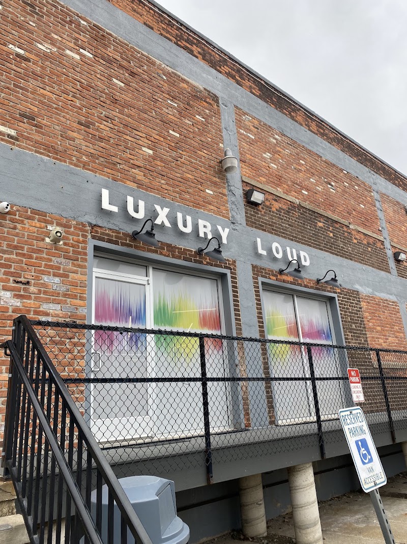 Video tour of Luxury Loud Detroit: Farm-to-Table Cannabis Dispensary retail environment