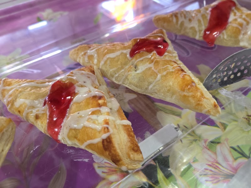 Tomasinos Bakery photo 3