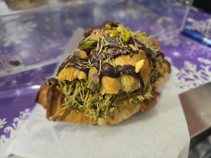 Tomasinos Bakery photo 4