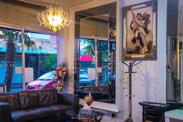 Akila Hair & Beauty photo 3