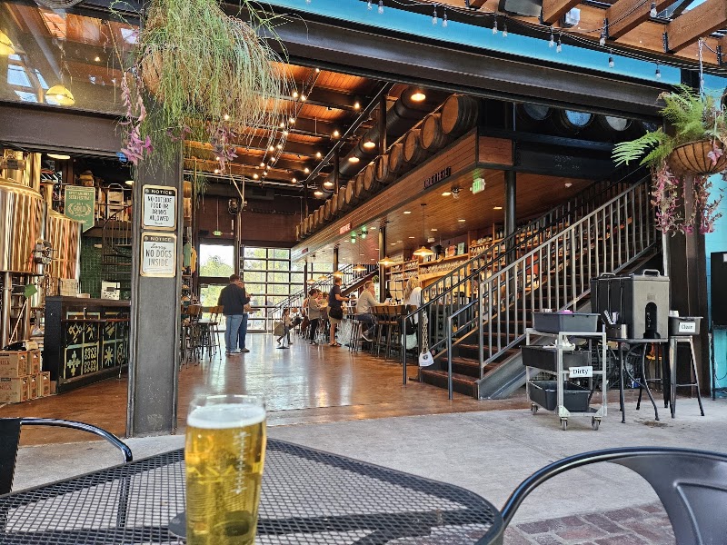 Lazarus Brewing Co. Airport Blvd. photo 4